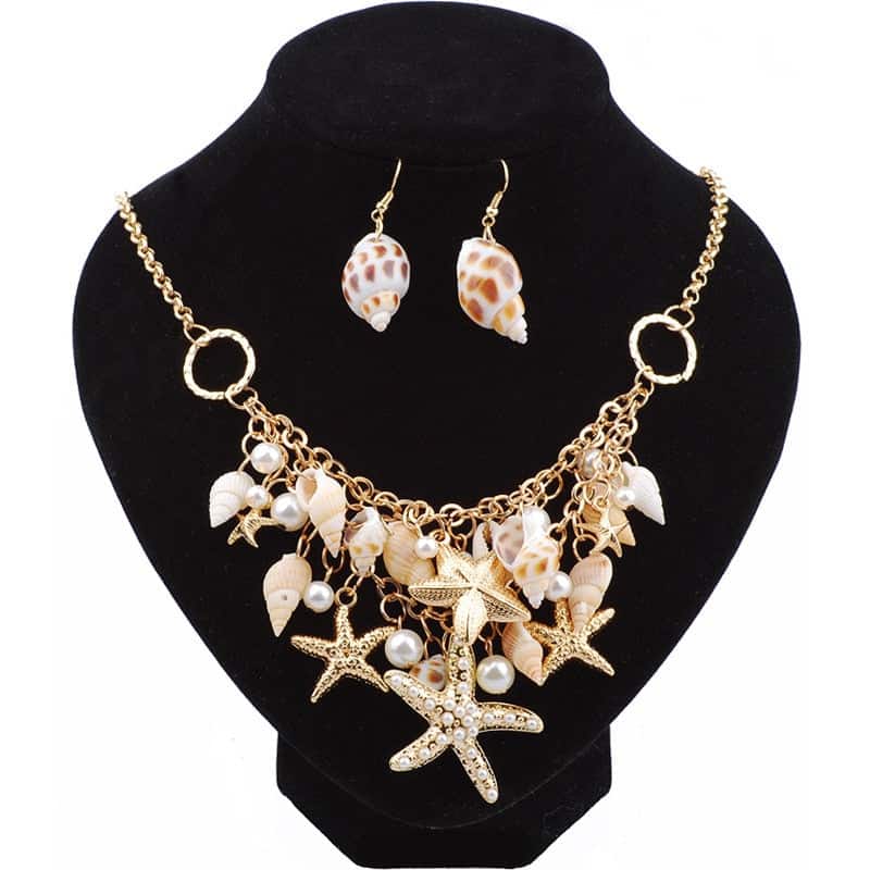 Muschelschmuck Wendeltreppe Und Seesterne